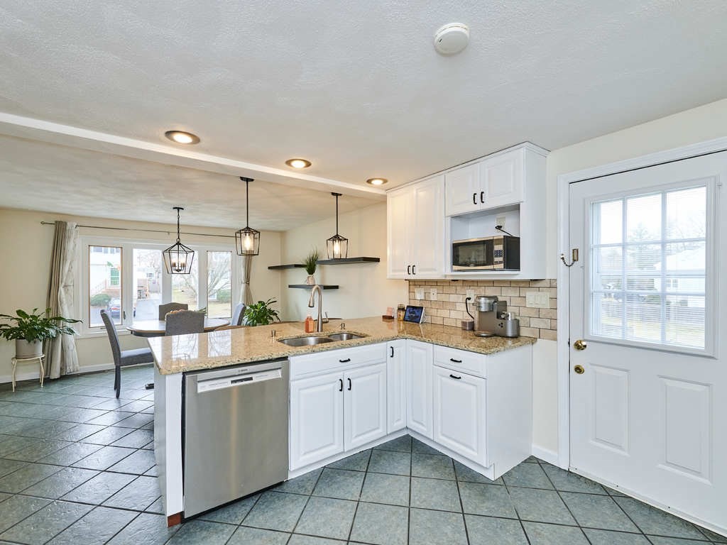 30 Hamilton Avenue Billerica, MA 01821 - Photo 13 of 27