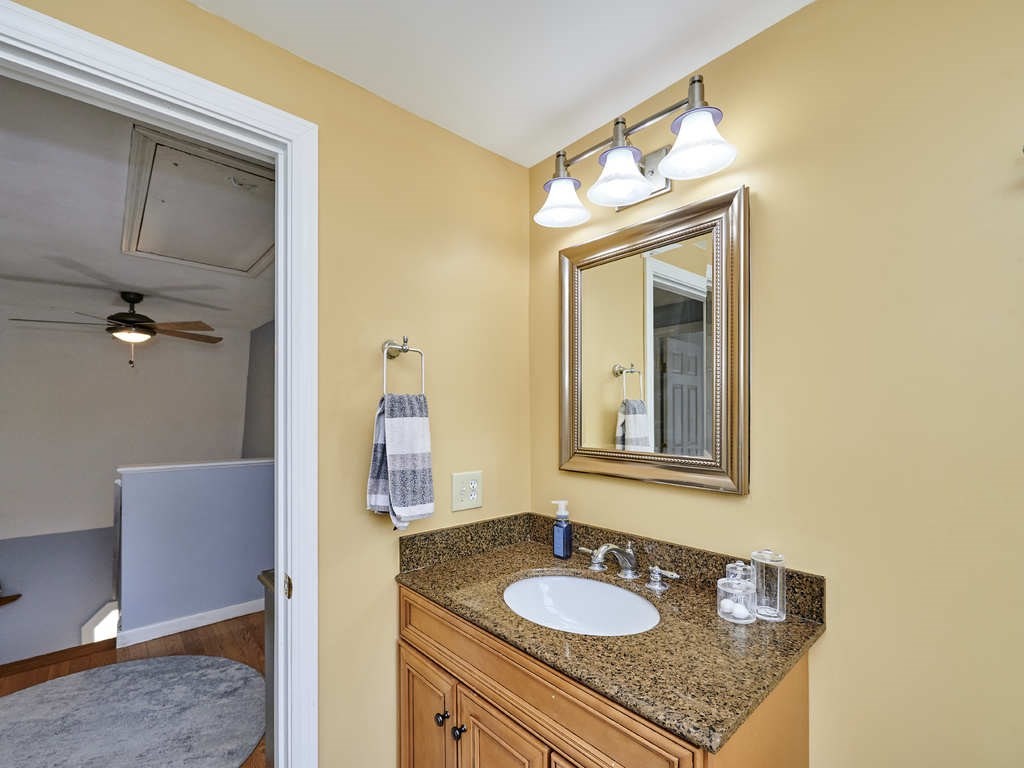 30 Hamilton Avenue Billerica, MA 01821 - Photo 23 of 27