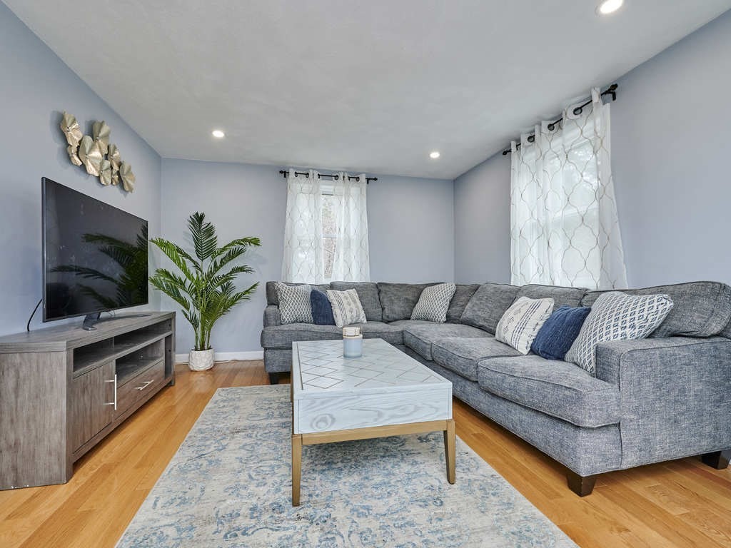 30 Hamilton Avenue Billerica, MA 01821 - Photo 5 of 27