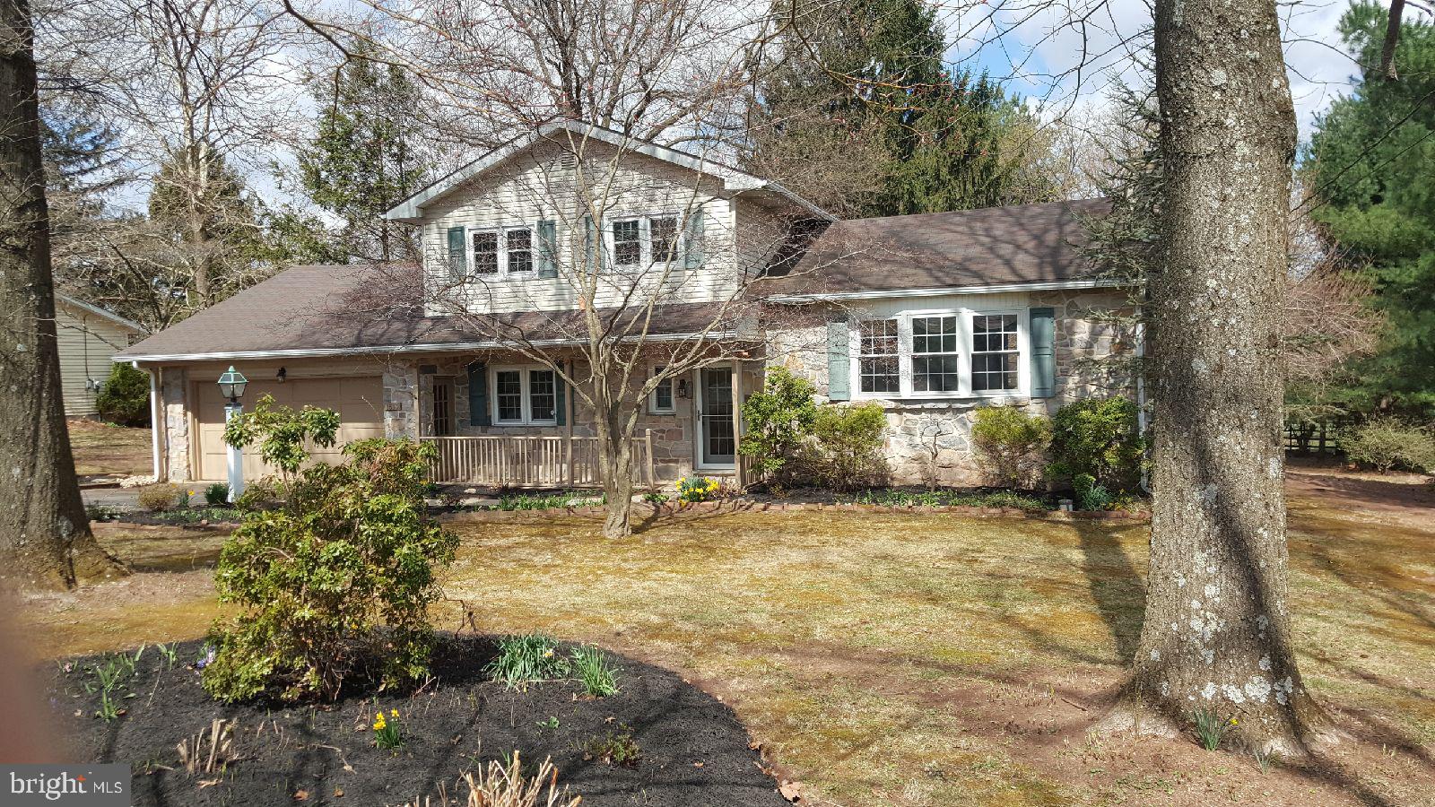 1513 Chestnut Hill Road Pottstown, PA 19465 - Photo 1 of 33 Front