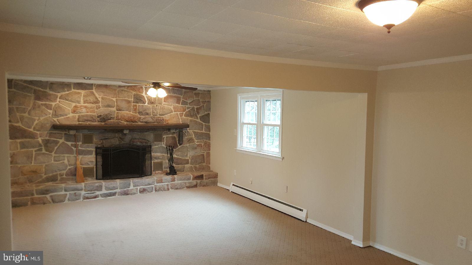 1513 Chestnut Hill Road Pottstown, PA 19465 - Photo 20 of 33 Family Room