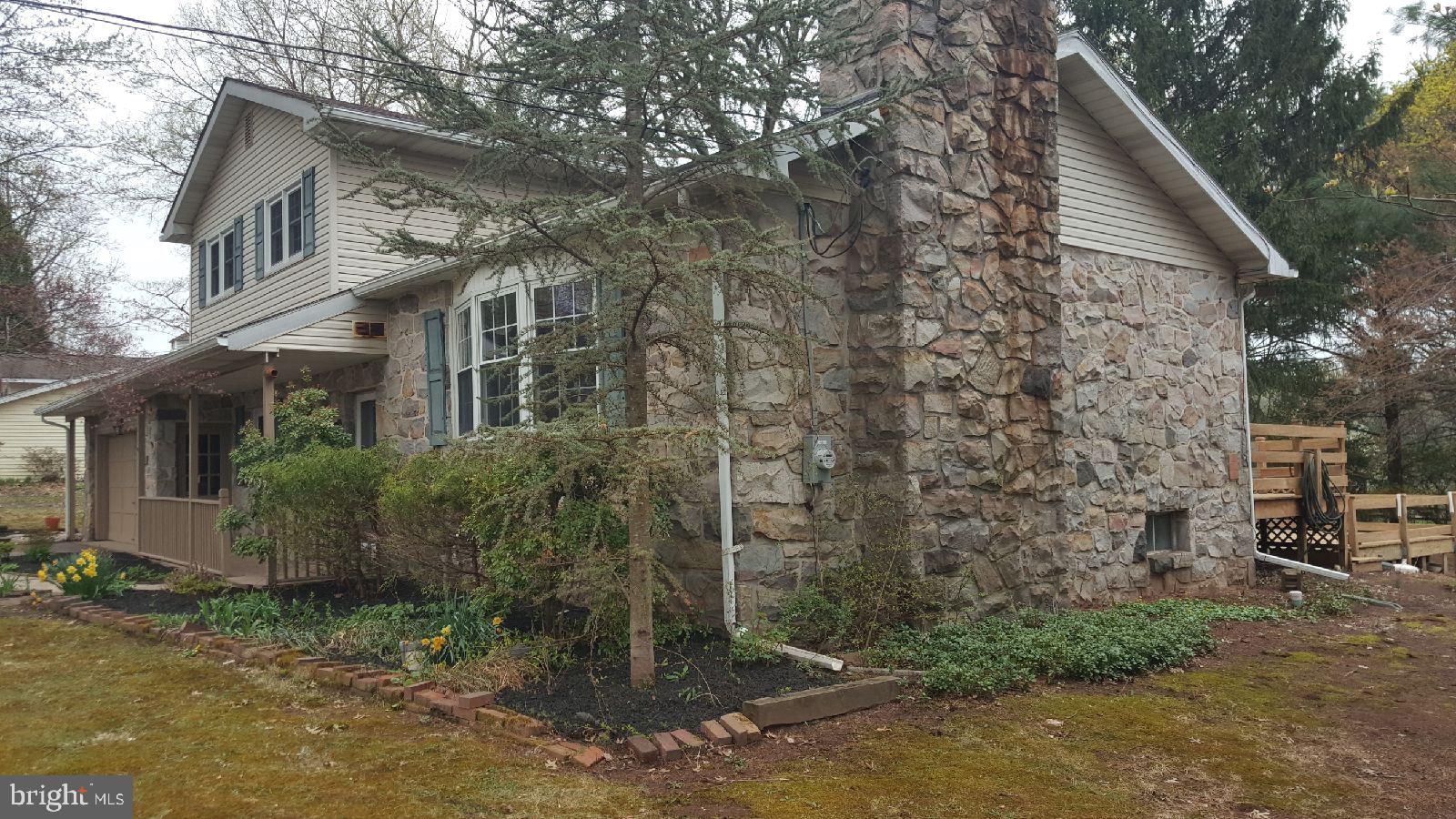1513 Chestnut Hill Road Pottstown, PA 19465 - Photo 3 of 33 Side View