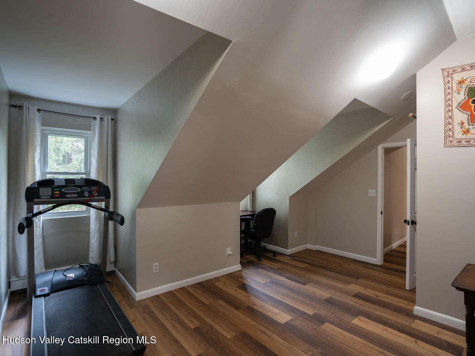 8 Creekside Road Hopewell Junction, NY 12533 - Photo 25 of 34 a view of a livingroom with car parked