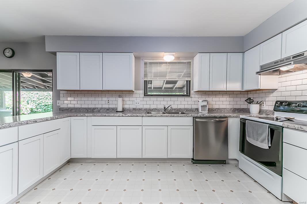 406 Sutters Mill Road St. Peters, MO 63376 - Photo 6 of 25 Gallery Image 6