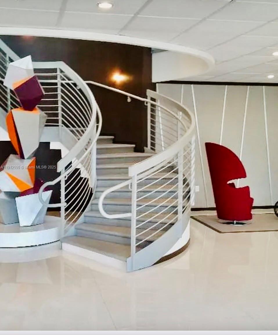 5701 Collins Avenue, Unit PH10 Miami Beach, FL 33140 - Photo 13 of 24 a view of entryway and hall