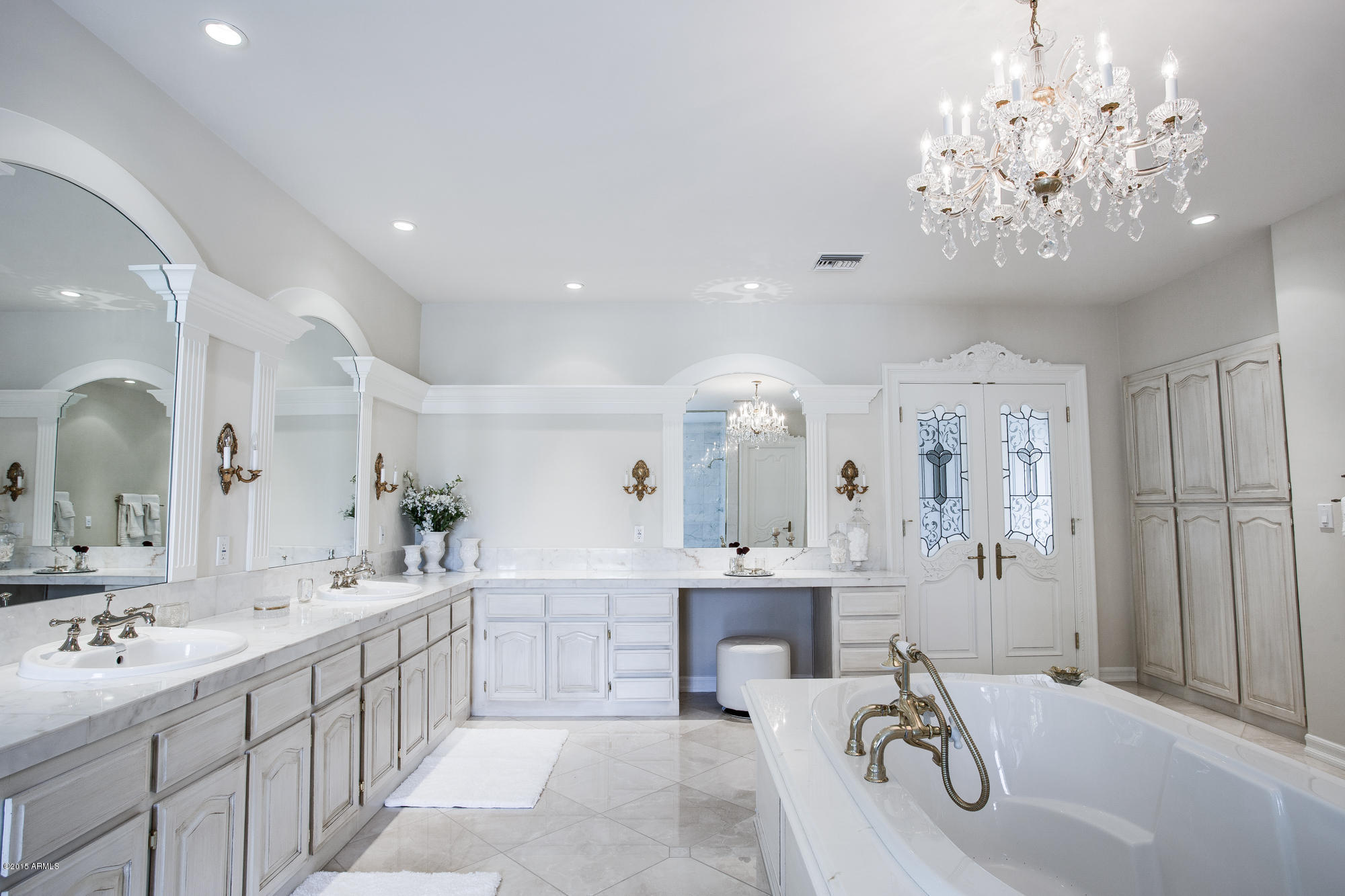 6431 East Cactus Wren Road Paradise Valley, AZ 85253 - Photo 22 of 54 Her master bath