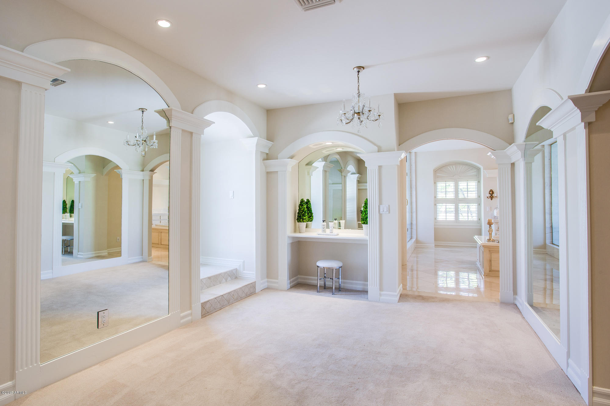 6431 East Cactus Wren Road Paradise Valley, AZ 85253 - Photo 25 of 54 her dressing room