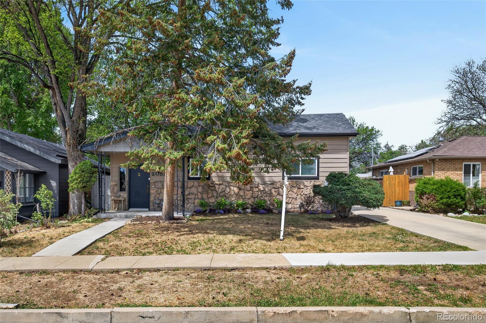 2085 Fenton Street Edgewater, CO 80214 - Photo 2 of 49