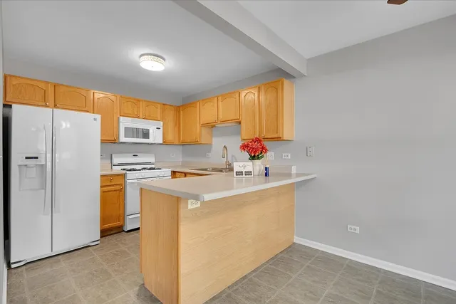 $198,000 | 1248 North Red Oak Circle, Unit 2, Round Lake Beach, IL 60073