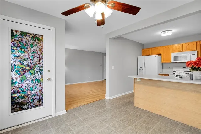 $198,000 | 1248 North Red Oak Circle, Unit 2, Round Lake Beach, IL 60073