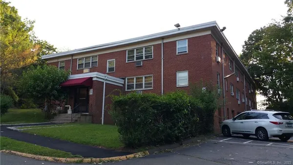 $1,450 | 304 Pine Rock Avenue, Unit C11, Hamden, CT 06514