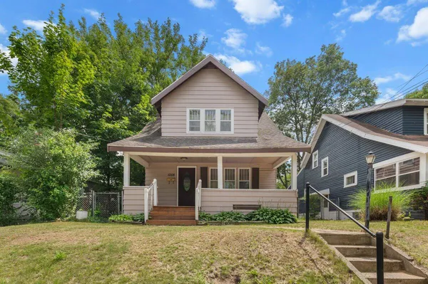 $269,000 | 1008 Hazen Street Southeast, Grand Rapids, MI 49507