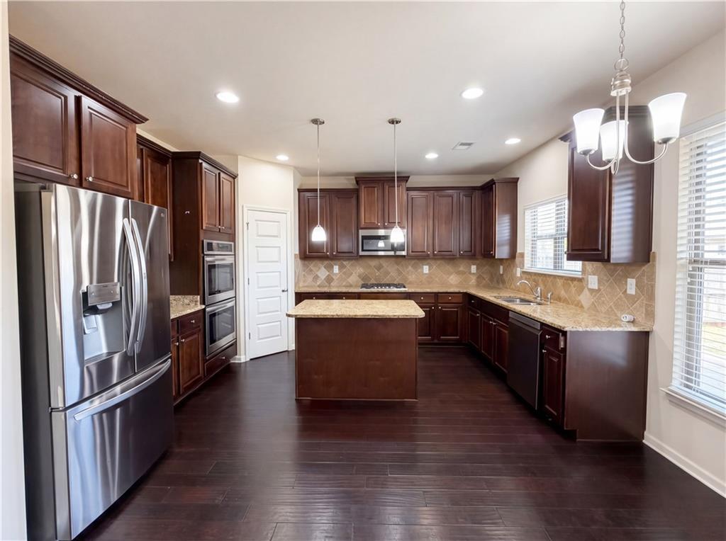 798 Kallispel Court Hampton, GA 30228 - Photo 2 of 28