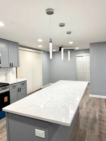 $3,500 | 1310 Somerset Lane, Schaumburg, IL 60193