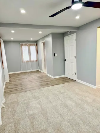 $3,500 | 1310 Somerset Lane, Schaumburg, IL 60193