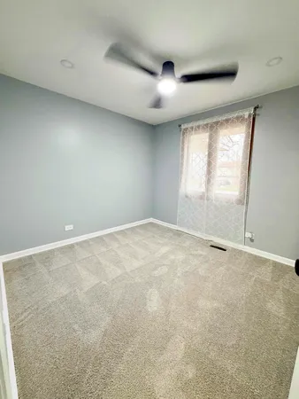 $3,500 | 1310 Somerset Lane, Schaumburg, IL 60193