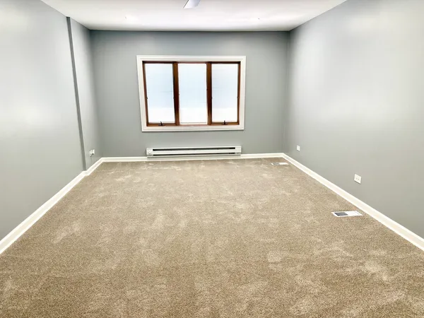 $3,500 | 1310 Somerset Lane, Schaumburg, IL 60193