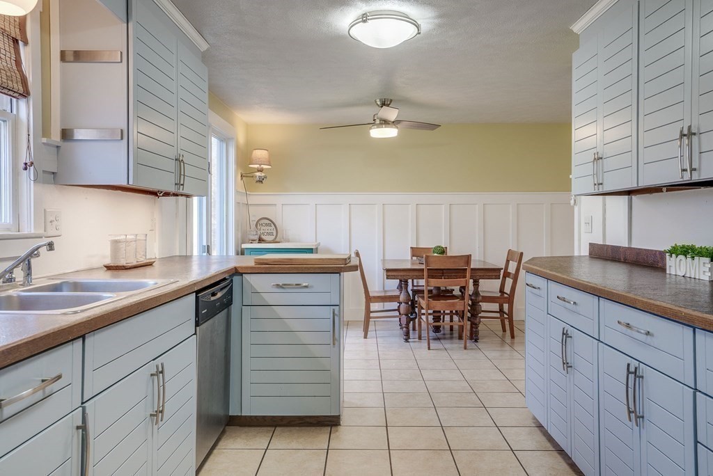 22 John Robinson Road Hudson, MA 01749 - Photo 11 of 35 Gallery Image 11