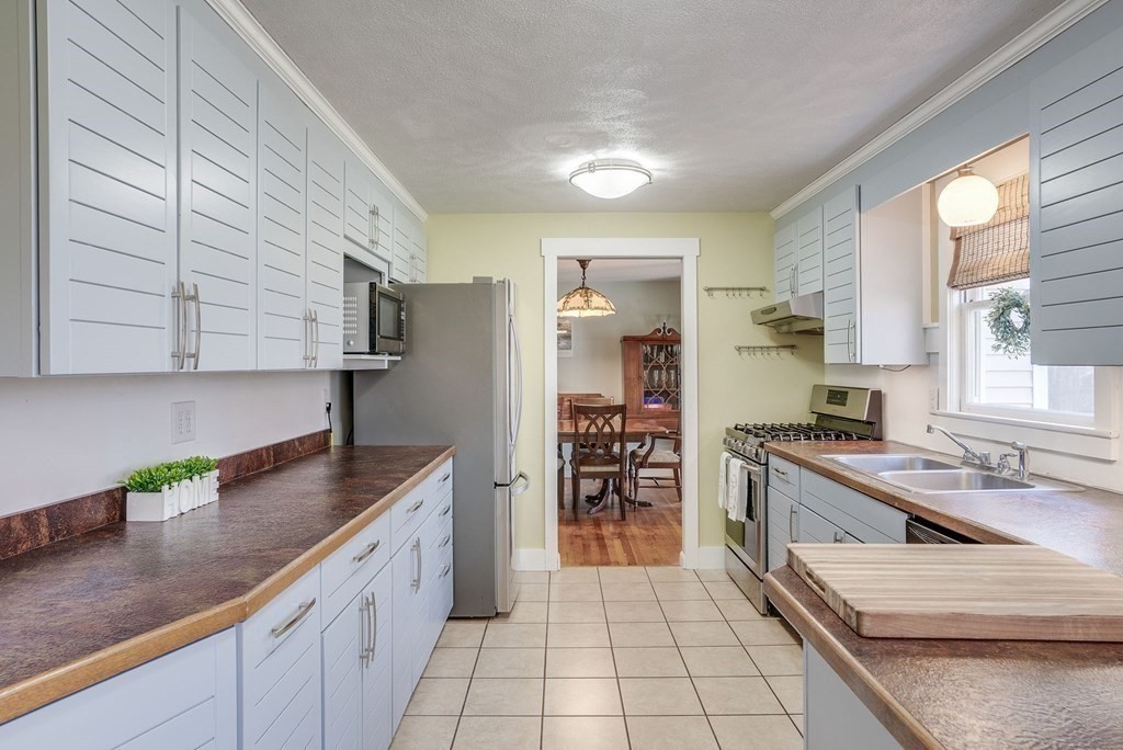 22 John Robinson Road Hudson, MA 01749 - Photo 14 of 35 Gallery Image 14