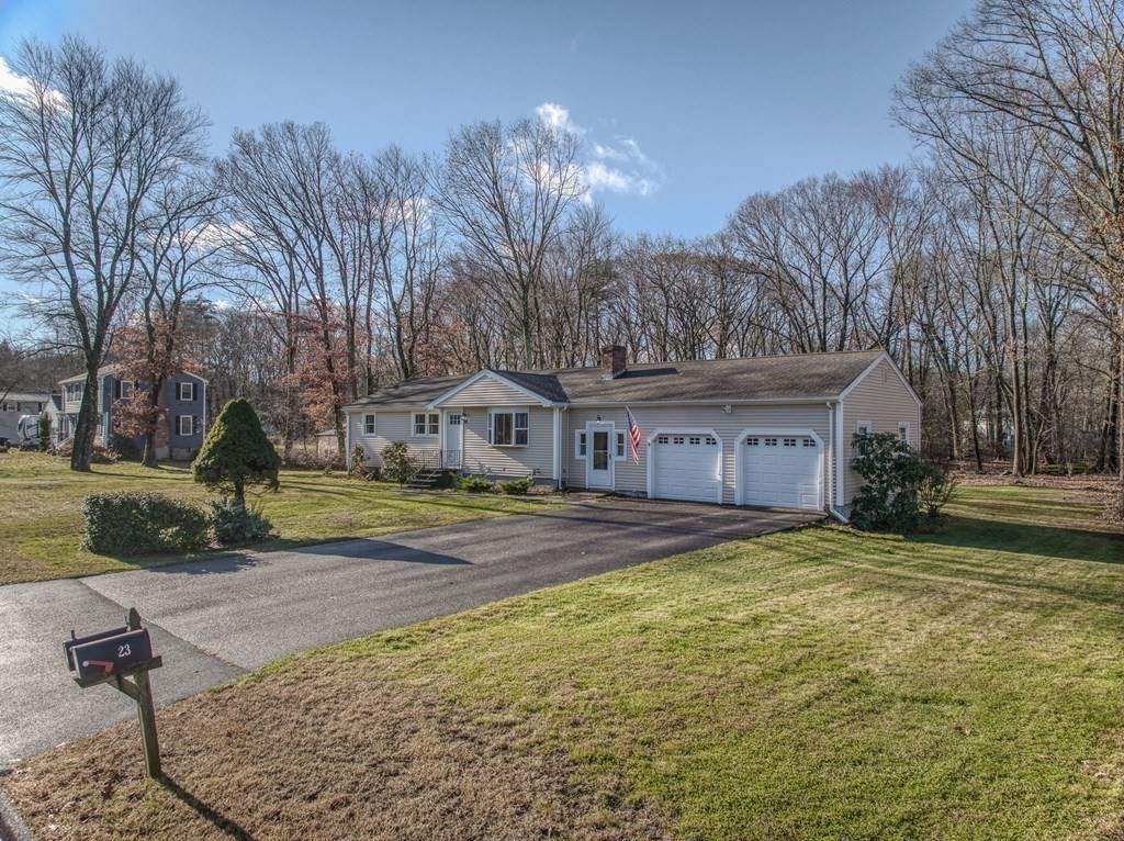 22 John Robinson Road Hudson, MA 01749 - Photo 4 of 35 Gallery Image 4