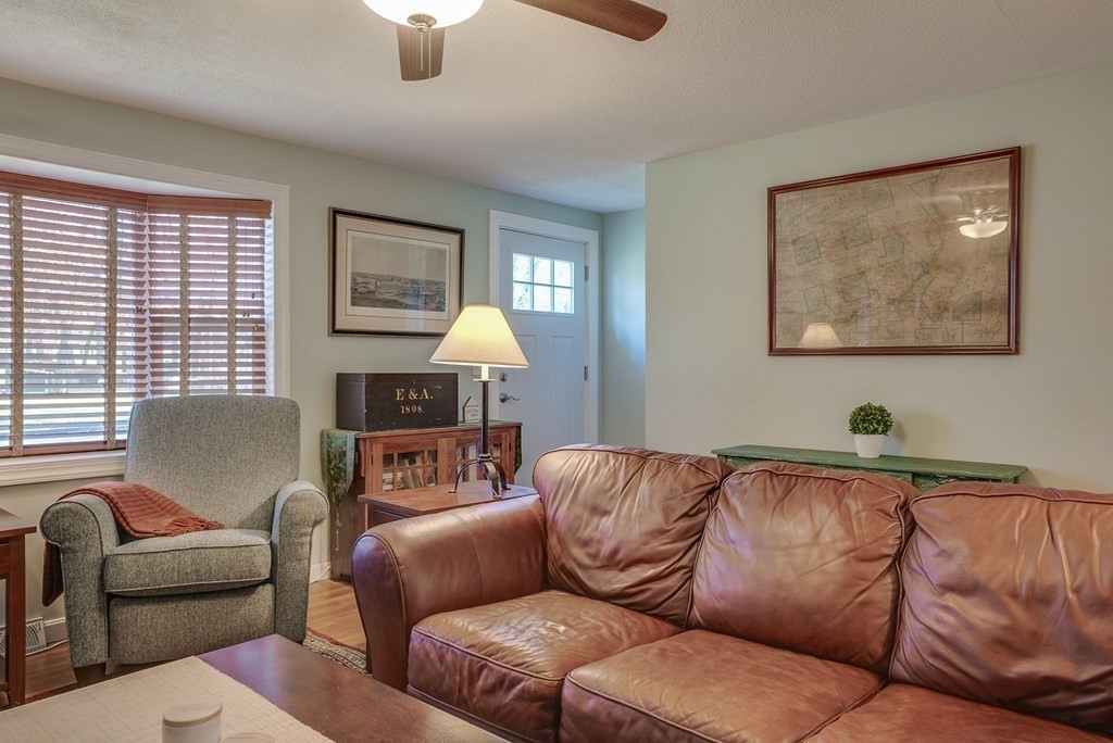 22 John Robinson Road Hudson, MA 01749 - Photo 7 of 35 Gallery Image 7