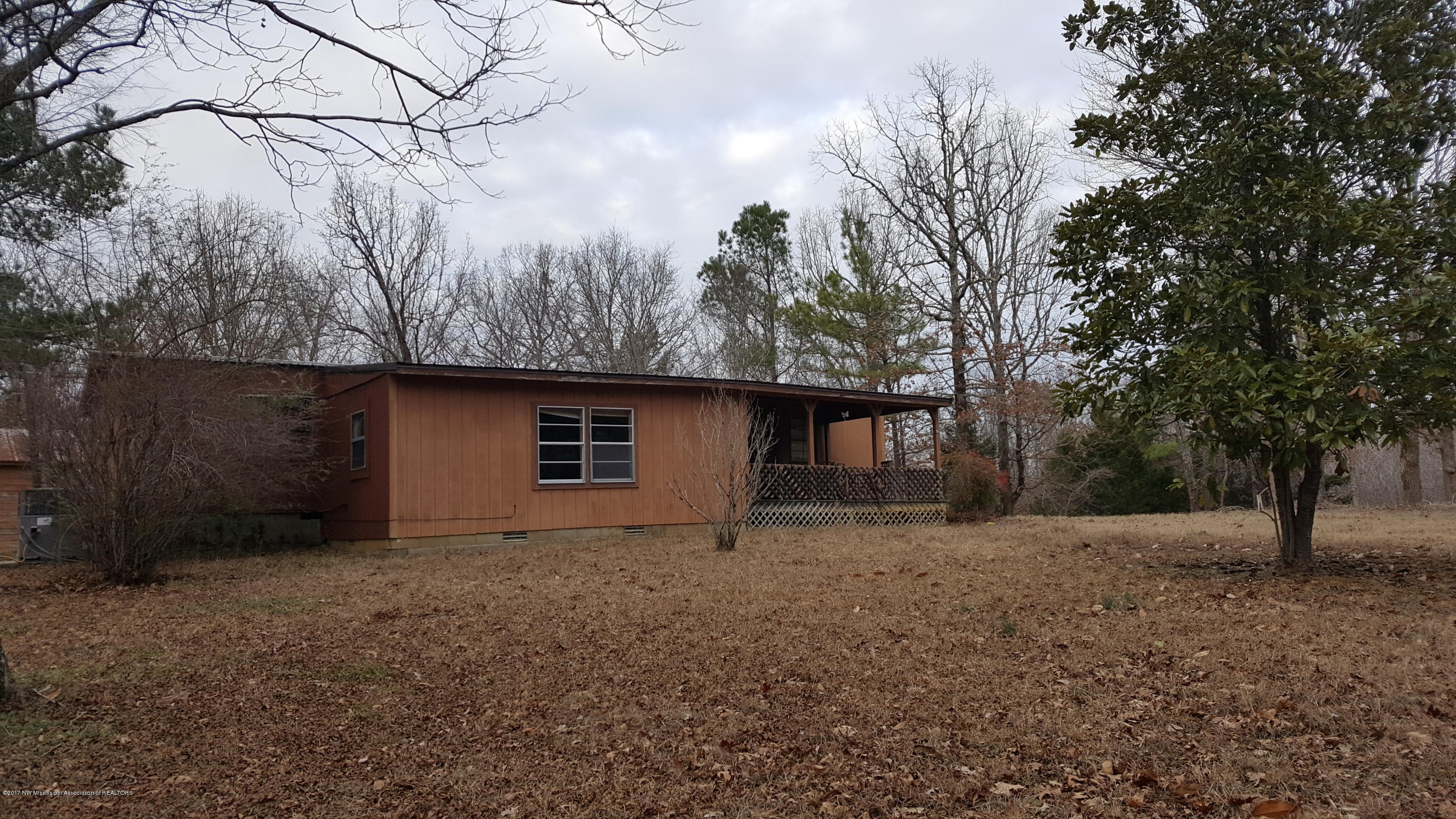 1035 Ales Road Batesville, MS 38606 - Photo 1 of 15 Front of House