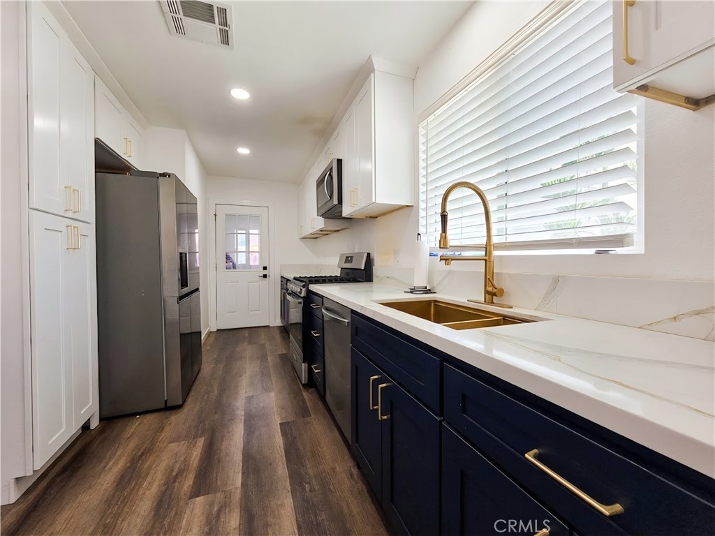3665 Ross Street Riverside, CA 92503 - Photo 4 of 17