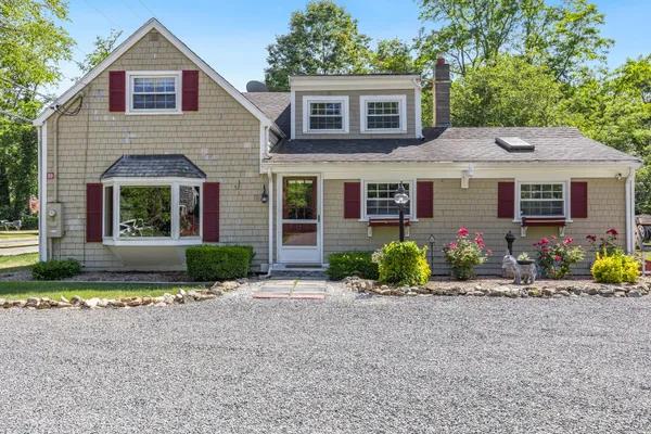$739,000 | 99 Route 130, Forestdale, MA 02644