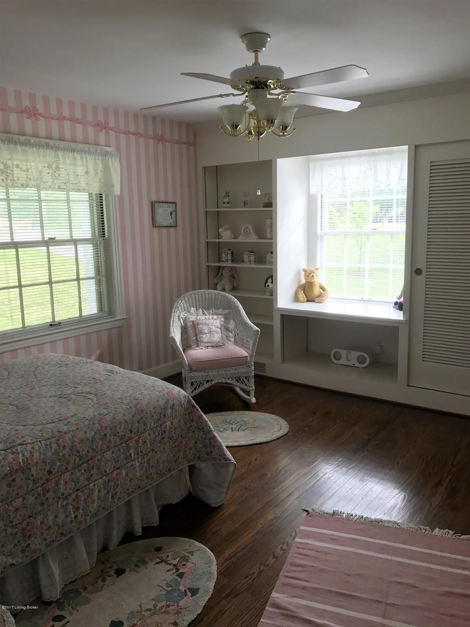 5120 Dunvegan Road Louisville, KY 40222 - Photo 33 of 47 Second Bedroom
