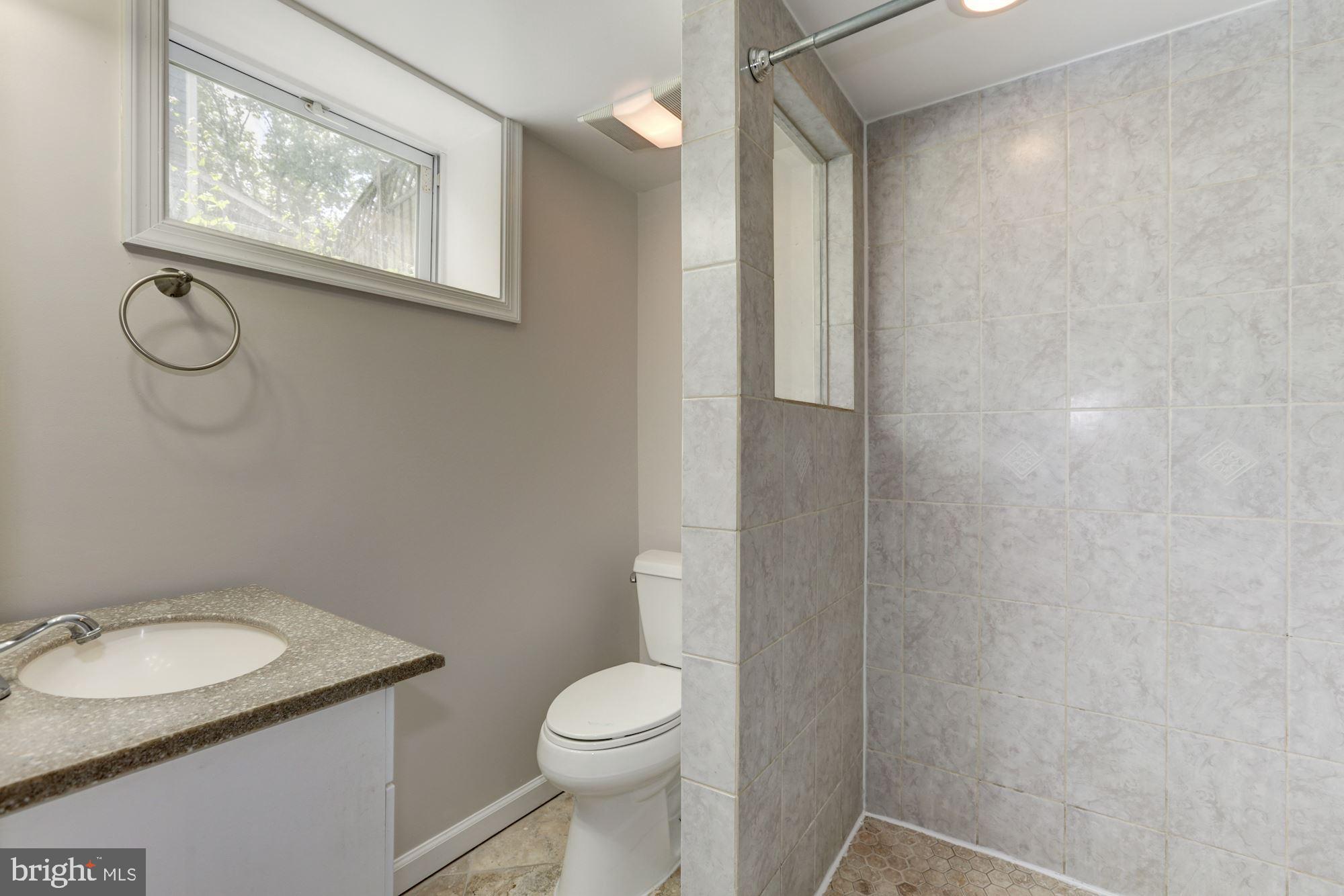 4933 47th Street Northwest Washington, DC 20016 - Photo 25 of 32