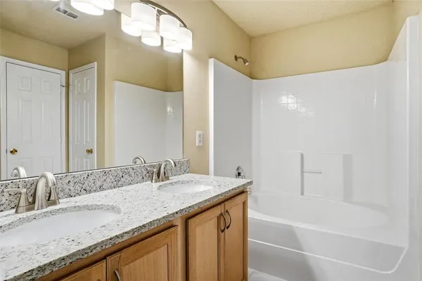 $2,150 | 1693 Westbury Drive, Rockwall, TX 75032