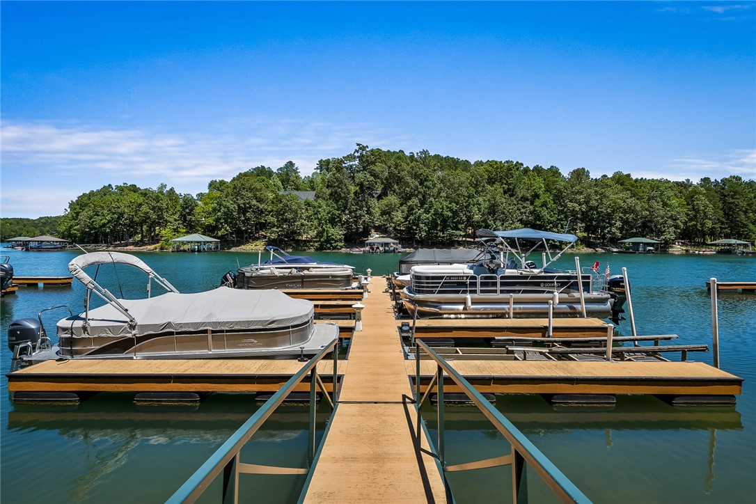 703 Lightwind Court Seneca, SC 29672 - Photo 45 of 50 Boat slip #B18