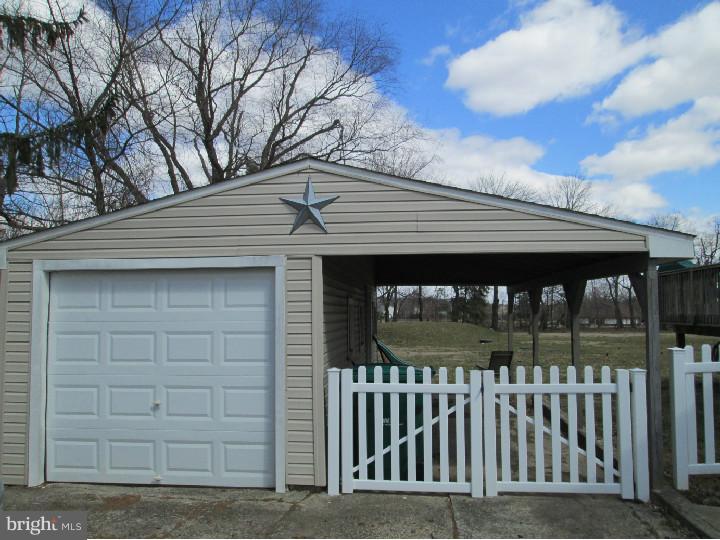 1103 Church Road Hatfield, PA 19440 - Photo 22 of 25 Garage