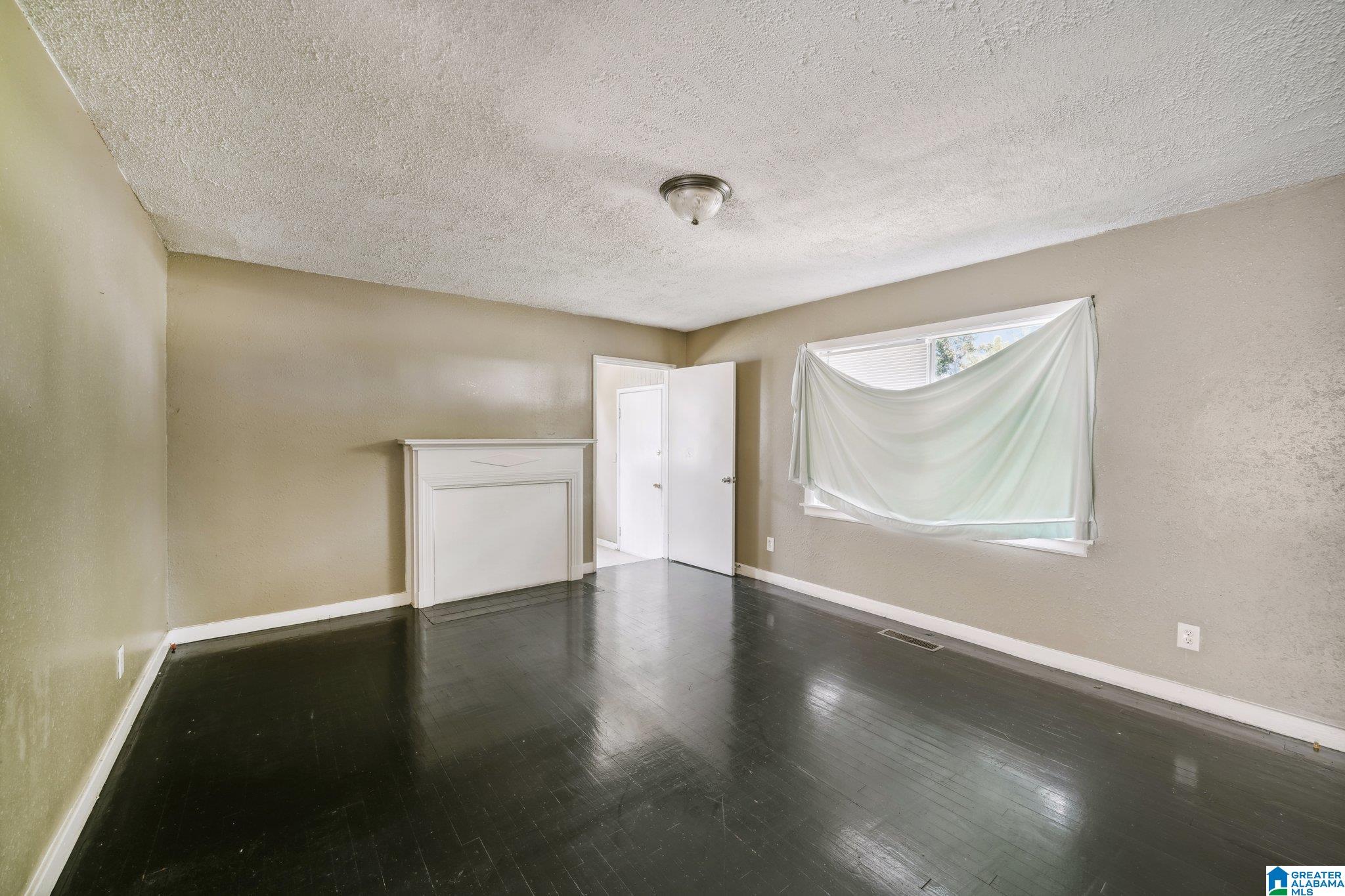 4925 Court G Fairfield, AL 35064 - Photo 5 of 27