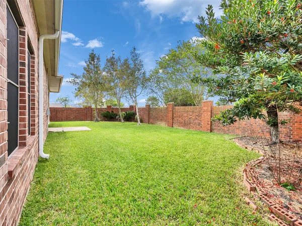 $525,000 | 2109 Noblewood Court, League City, TX 77573