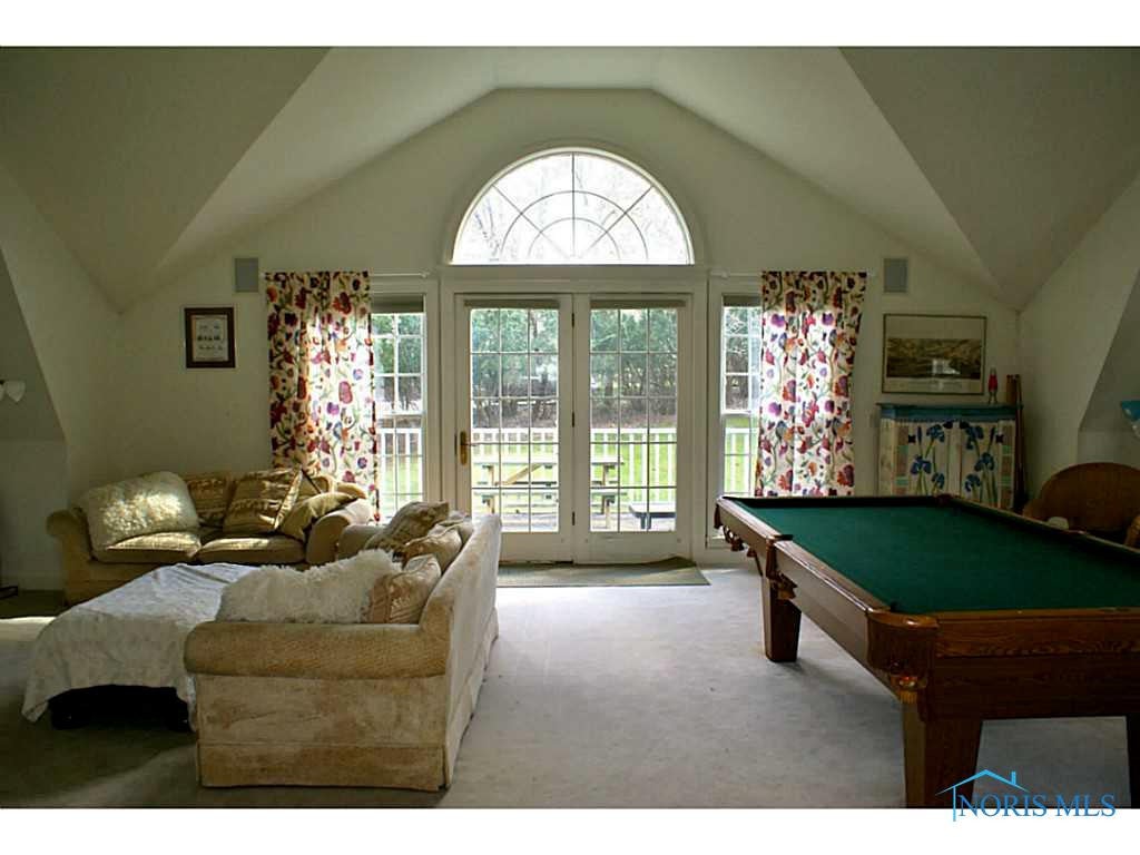 3735 Edgevale Road Toledo, OH 43606 - Photo 11 of 20 Den/Family/Great Room.