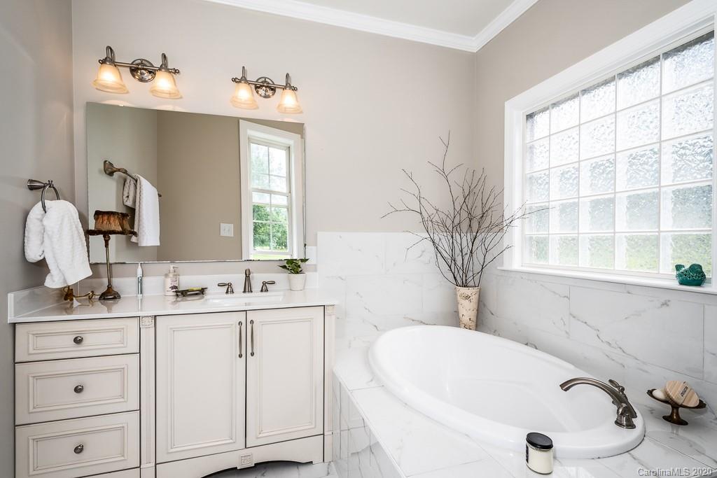 7096 Ridgeway Road Stanley, NC 28164 - Photo 12 of 24 Gallery Image 12