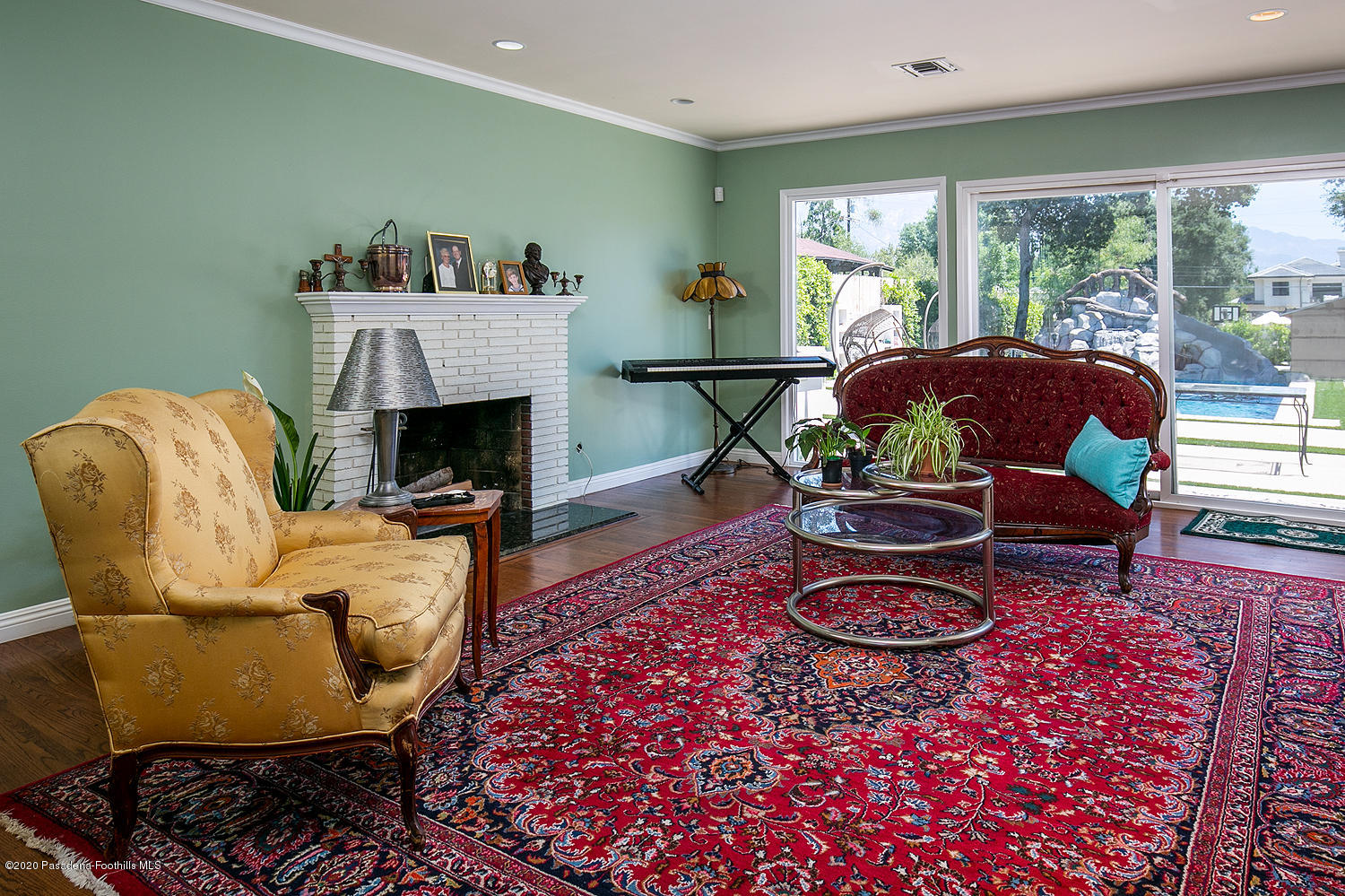 4384 Beulah Drive La Canada Flintridge, CA 91011 - Photo 2 of 15 4384 Beulah Dr 002-mls