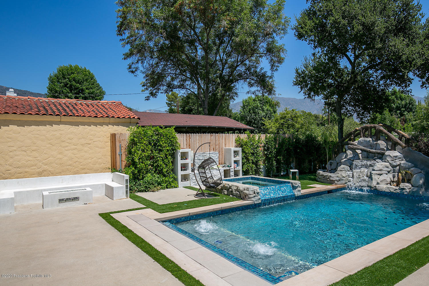 4384 Beulah Drive La Canada Flintridge, CA 91011 - Photo 12 of 15 4384 Beulah Dr 012-mls