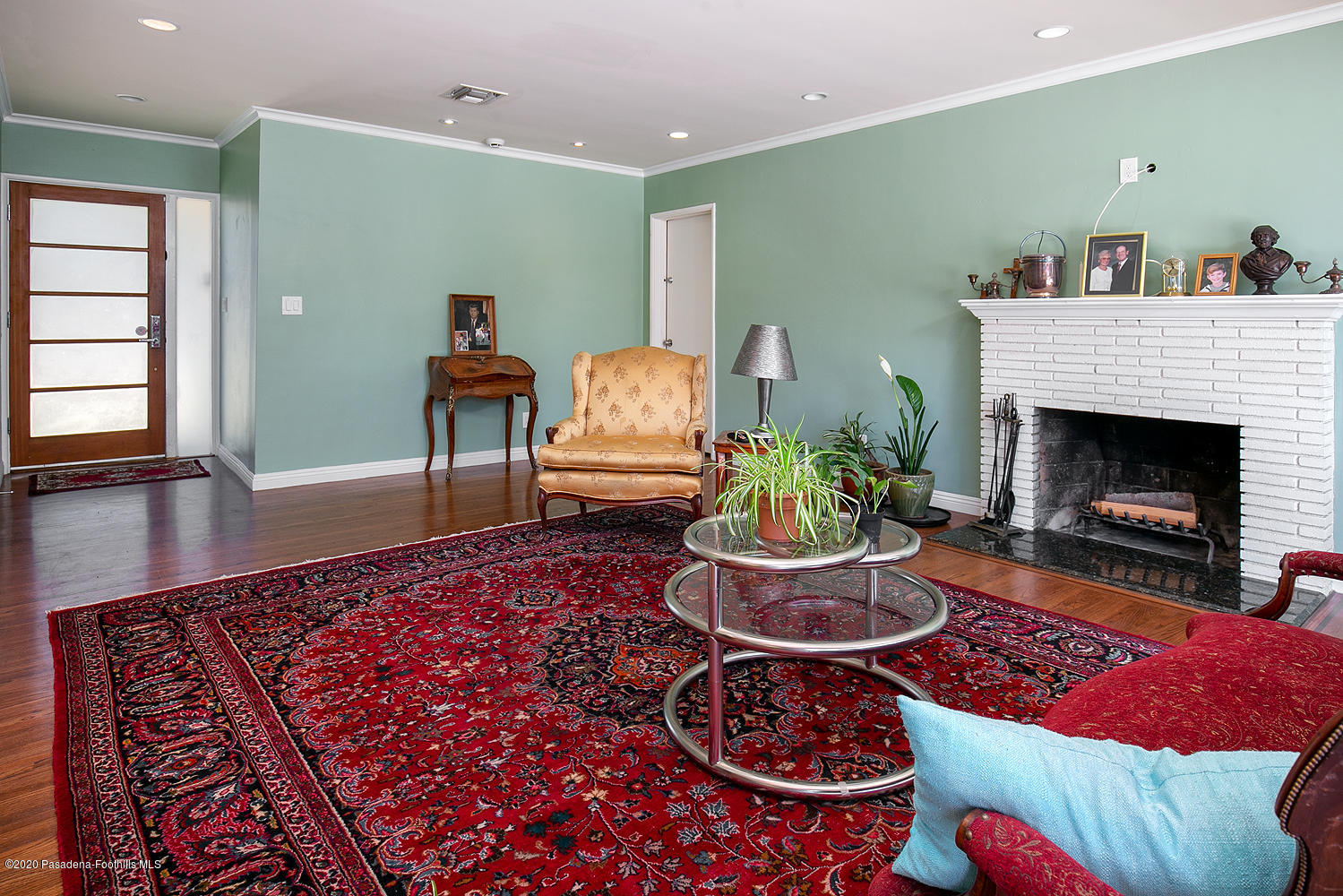 4384 Beulah Drive La Canada Flintridge, CA 91011 - Photo 3 of 15 4384 Beulah Dr 003-mls