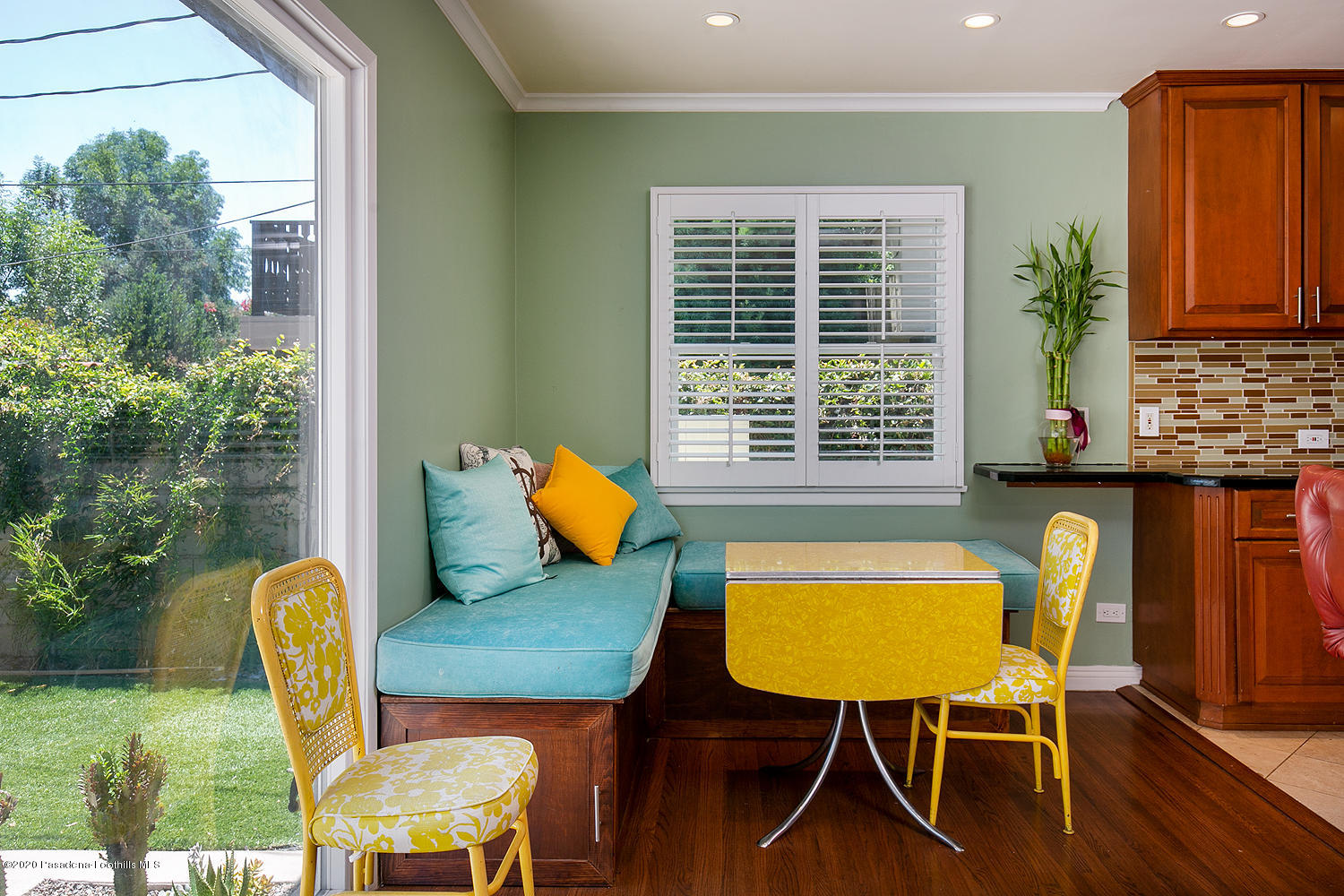 4384 Beulah Drive La Canada Flintridge, CA 91011 - Photo 4 of 15 4384 Beulah Dr 004-mls