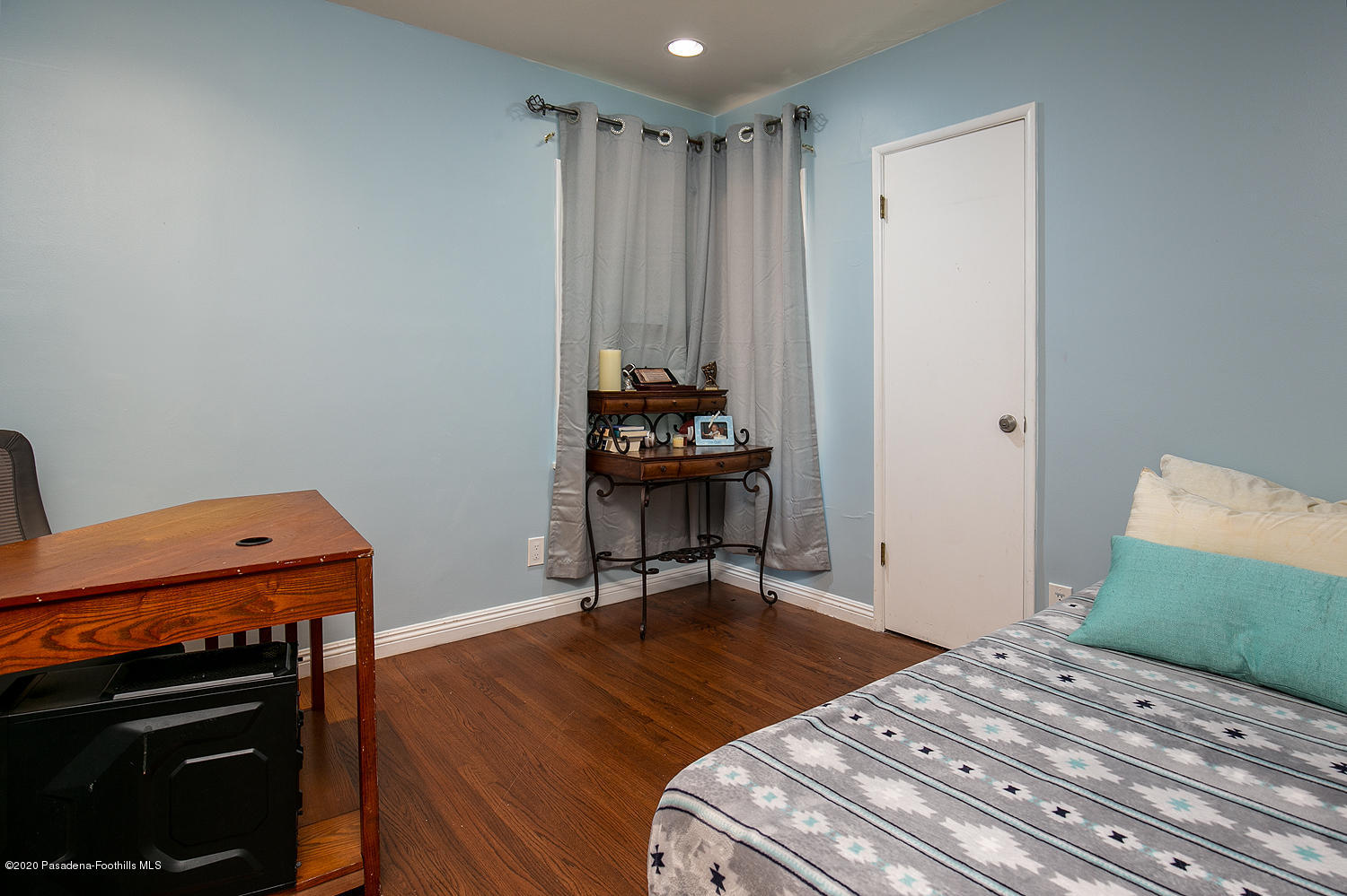 4384 Beulah Drive La Canada Flintridge, CA 91011 - Photo 9 of 15 4384 Beulah Dr 009-mls