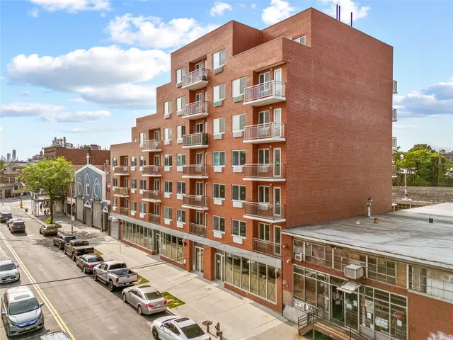 $699,000 | 91-23 Corona Avenue, Unit 2F | Elmhurst