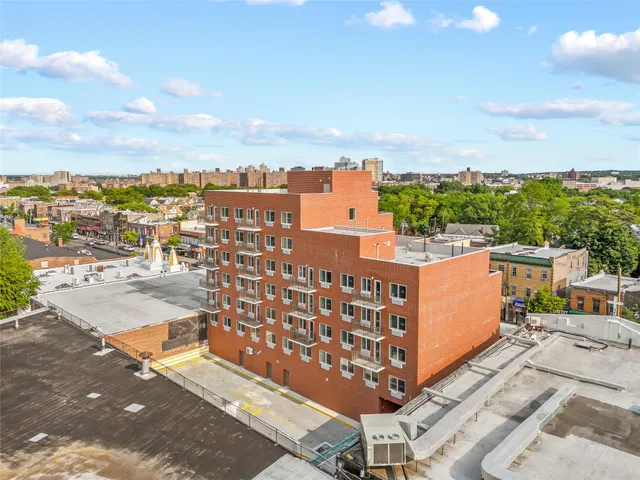 $699,000 | 91-23 Corona Avenue, Unit 2F | Elmhurst