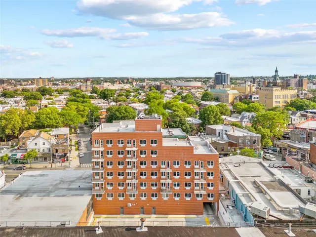 $699,000 | 91-23 Corona Avenue, Unit 2F | Elmhurst