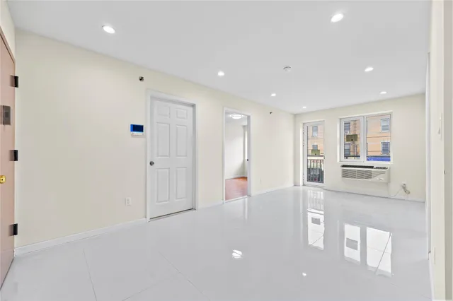 $699,000 | 91-23 Corona Avenue, Unit 2F | Elmhurst