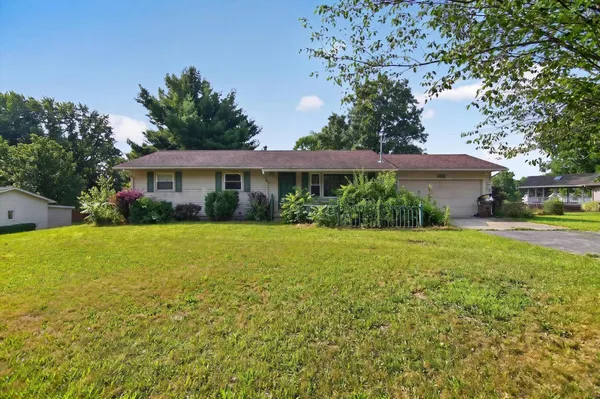 $220,000 | 3015 John Glenn Drive, Jackson, MI 49201