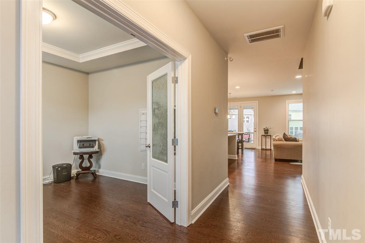 207 Crisp Road Durham, NC 27713 - Photo 3 of 25 Gallery Image 3