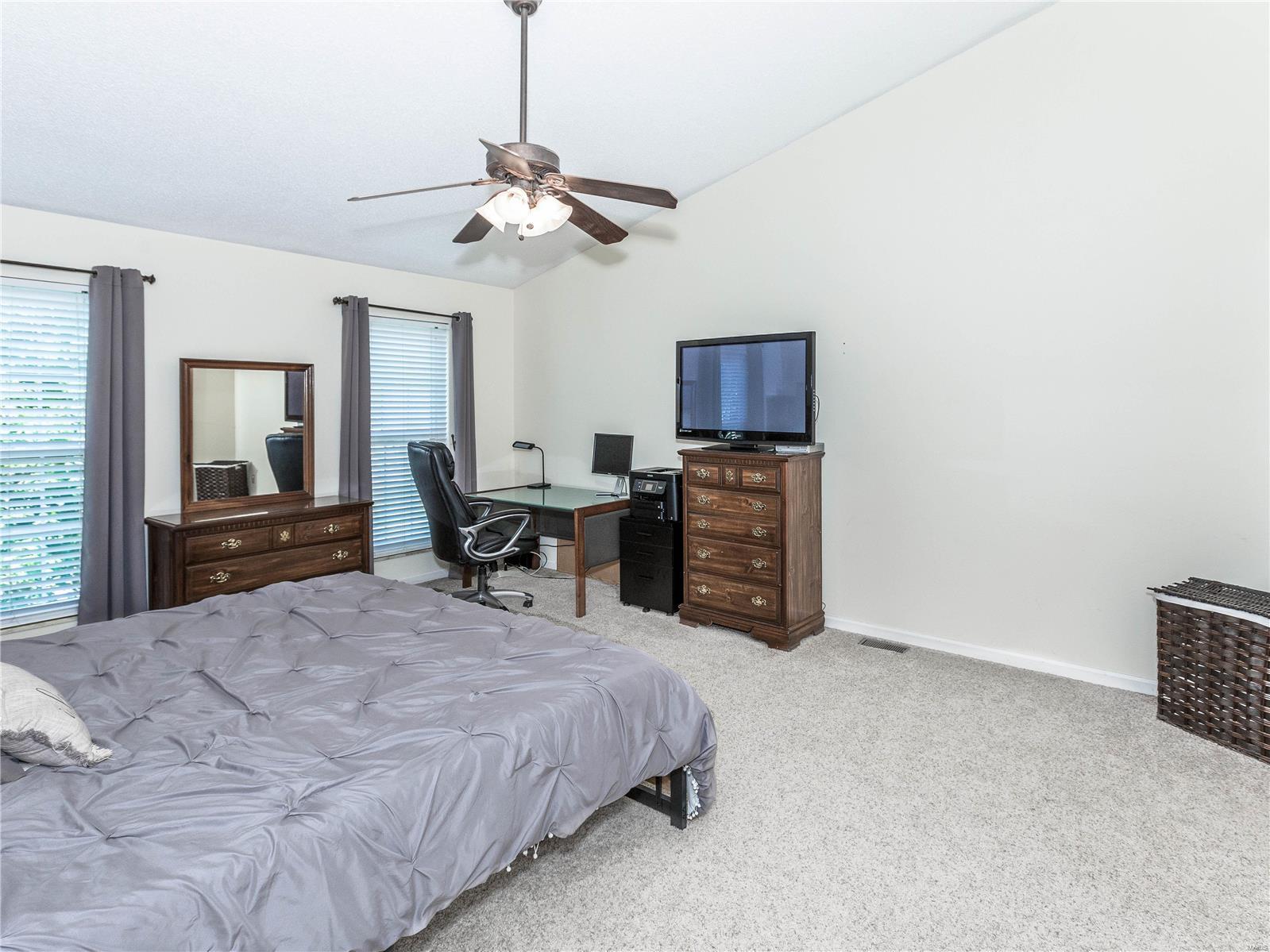 1045 Woods Way O'Fallon, IL 62269 - Photo 28 of 46