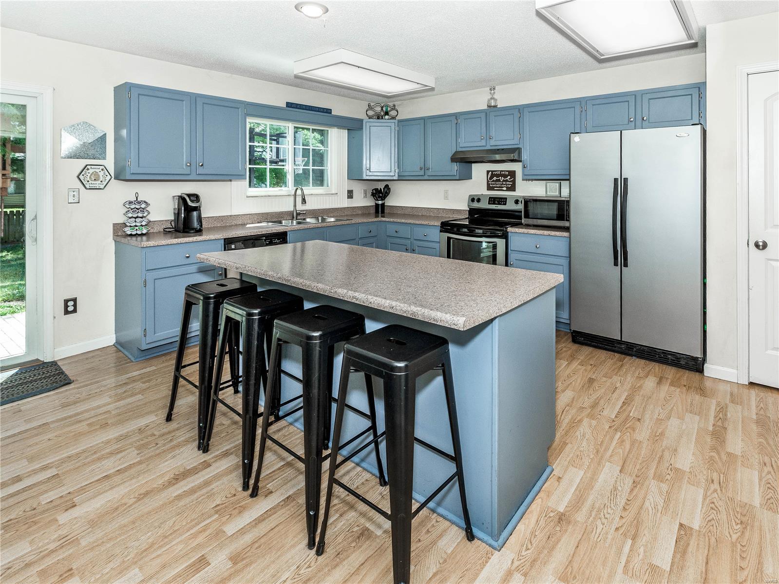 1045 Woods Way O'Fallon, IL 62269 - Photo 8 of 46